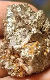 سنگ طلا (پیریت) صد در صد طبیعی معدنی خالص