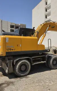 بیل مکانیکی چرخ لاستیکی هیوندا ۱۷۰ مدل ۲۰۱۰