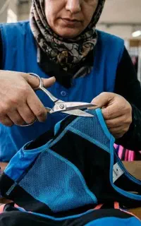 وسط کار خانم