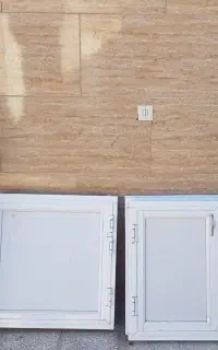 در کابینت آلومینیوم