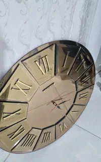 ساعت آینه ای