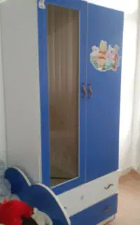 تخت وکمد سیسمونی