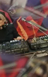 دی‌جی و خواننده بانوان برای جشن‌ها و دورهمی‌ها