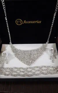 ست اکسسوری رنگ ثابت