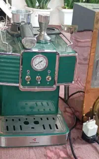 دستگاه قهوه سالم با ادوات