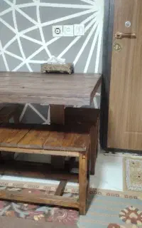 میز و صندلی پنج نفزه