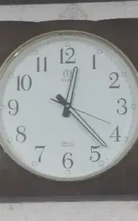 ساعت دیواری