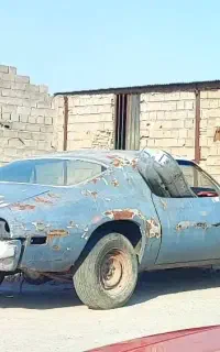 پونتیاک اتاق روی چهار چرج شبشه عقب کوچیک