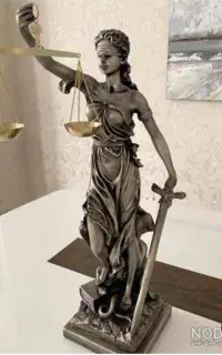 مشاور و وکیل دادگستری