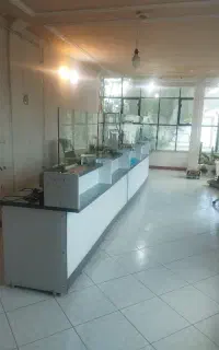 کانتر و صندلی