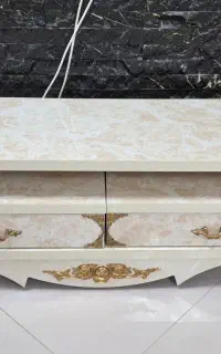 میز تلویزیون تمیز و کم کار باکیفیت