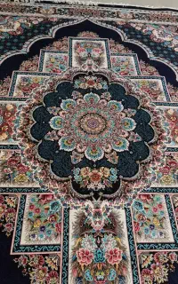 فروش ۴ تخته فرش ۱۲ متری ۷۰۰ شانه  تراکم ۲۵۵۰