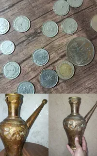 سکه قدیمی و آفتابه قدمت دار