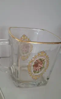 یک دست استکان لب طلایی