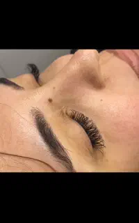 آموزش ناخن و مژه 3 میلیون در ازادگان