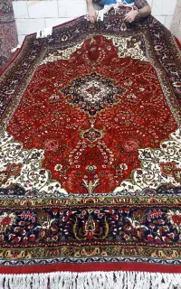 فرش های دستباف دست دوم شمارامعامله میکنیم