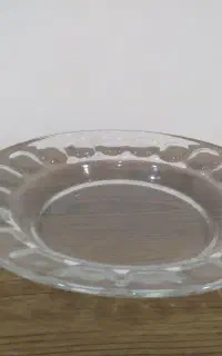 بشقاب شیشه ای گود