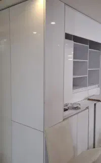 ساخت کتابخانه و شلف دیواری سفارشی چوبی