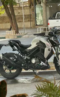 بنلی ۱۸۰ اس