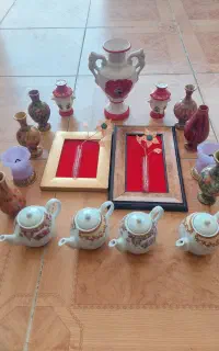 تعدادی ظرف و ظروف چینی نو