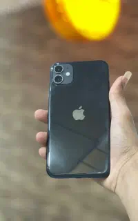 گوشی آیفون ۱۱ نرمال