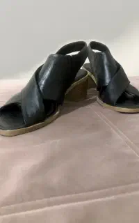 صندل زنانه چرم طبیعی