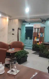 جذب مدیر فروش و منشی و کارشناس فروش  خانم
