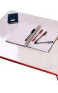 میز تحریر و تخته وایبرد