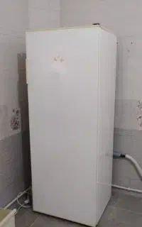 یخچال آزمایش