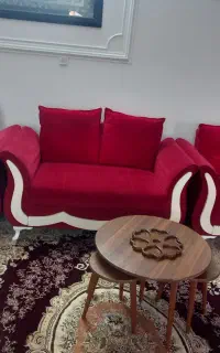 مبل ۷نفره همراه با میزعسلی ۱۳ تومن