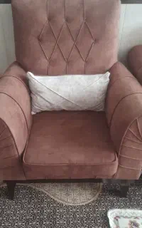 مبل هفت نفره  به همراه میز عسلی