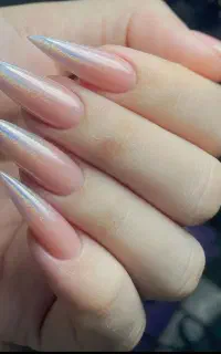 کاشت ناخن فوق تخصصی با ما