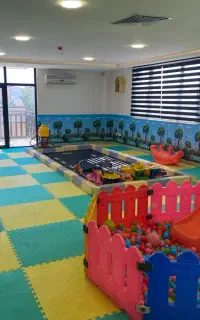 خانه بازی  و مرکز زبان در مسکن مهر رشت