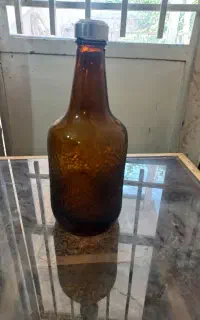 بطری شیشه ای بزرگ