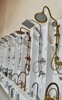انواع علم دوش با طرح و رنگ بندی مختلف