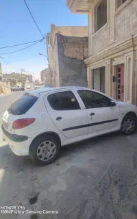 206 سفید