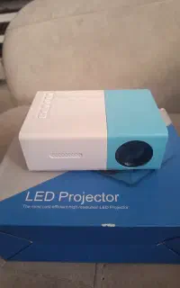 پرژکتور مینی قابل حمل