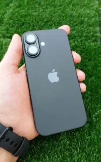 آیفون ۱۶ نرمال