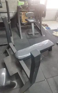 وسایل باشگاه بدنسازی