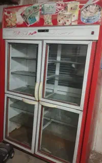 یخچال یخ نوش با فریزر سالم