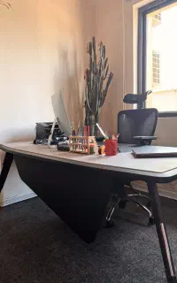 میز مدیریتی +صندلی داتیس
