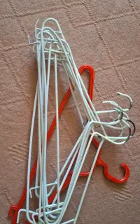 چوب لباسی پلاستیکی نو و فلزی ضخیم