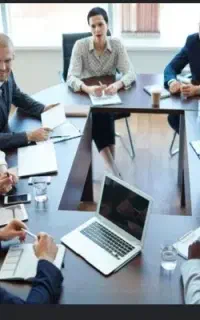منشی خانم و آقا با 70 میلیون حقوق ثابت