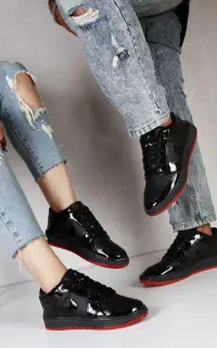 فروشگاه کفش و کتونی دریاناز بصورت آنلاین و حضوری