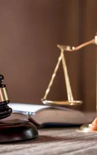 مشاورحقوقی وکیل دادگستری