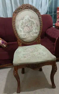 صندلی چوبی شاهین شهر