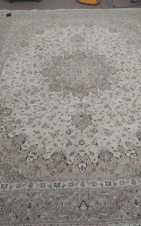 فرش ۱۲متری کرمی