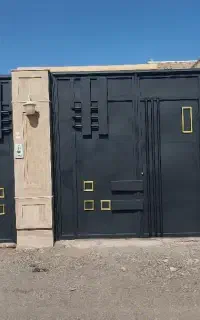 نقاش درب و پنجره و ساختمان
