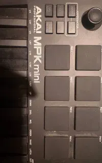 میدی کنترلر mpk mk3 akai mini black