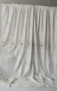 پرده حریر با آسری در حد نو